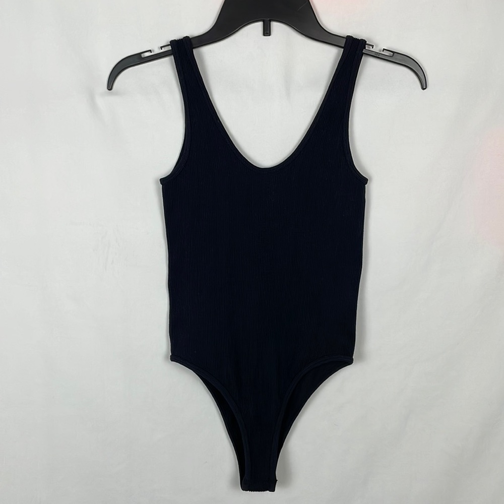 Zara Black Ribbed Stretchy Tank Top Bodysuit - Size Medium/Large (Juniors?)